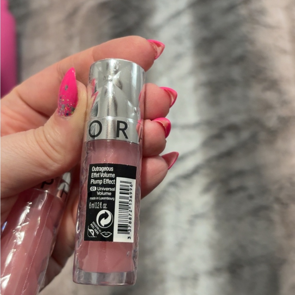 Sephora Pink Lip Balm Gloss with Creamy Finish lip plump